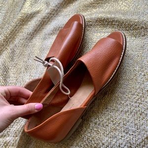 NWT Anthropologie Souvenir Flats in Camel Brown